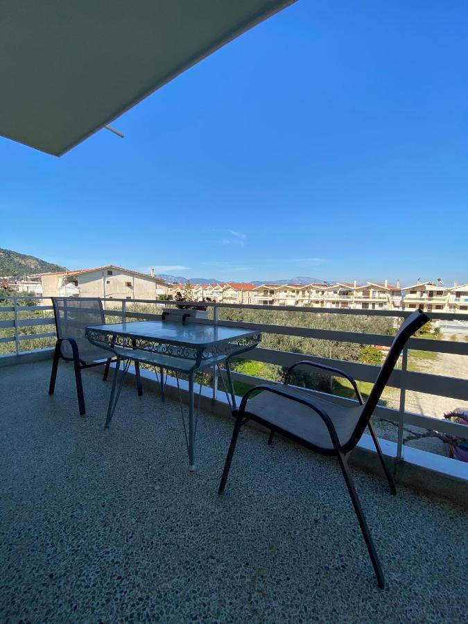 Mpanos Sea Apartment 2 Loutra Elenis Extérieur photo